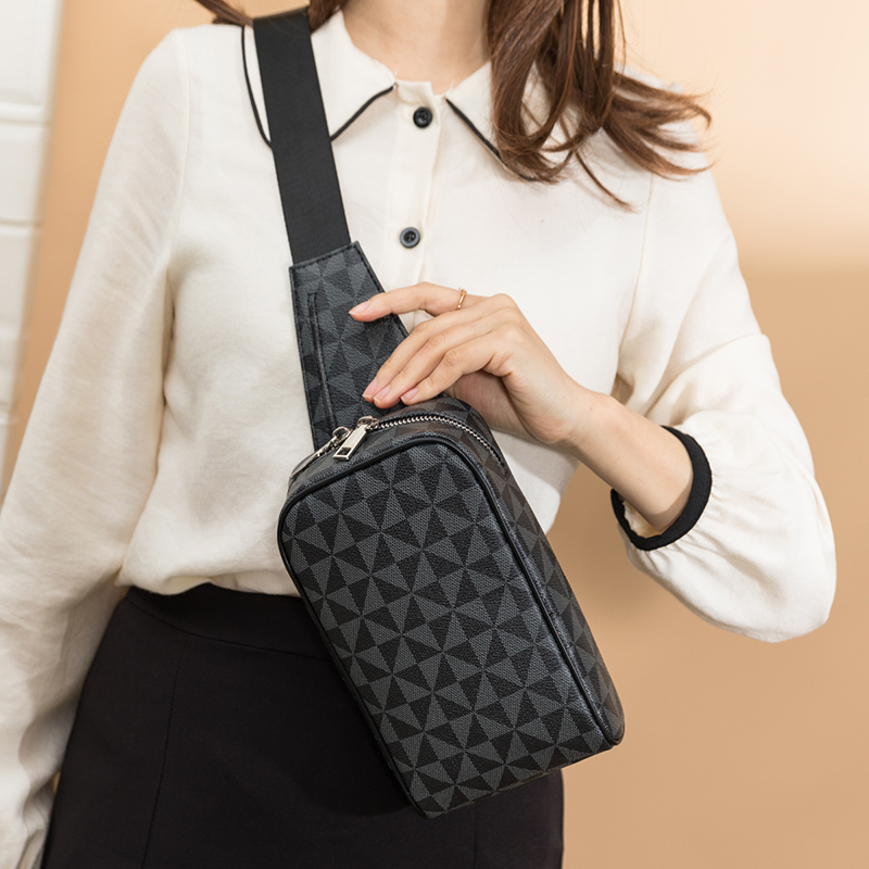 Luxury Fashion Chest Bags for  - Luxury Bags Brands recension och pris