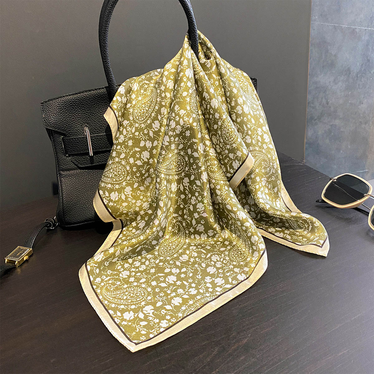 Luxury 100% Pure Silk Square S - Luxury Bags Expensive recension och pris