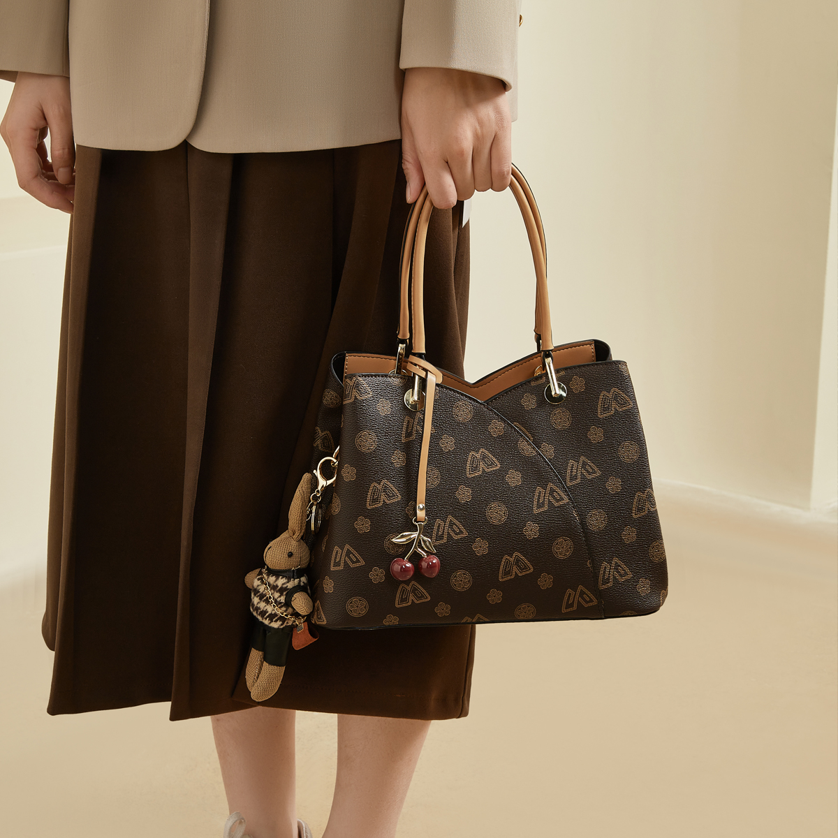 SAFIYA PVC Leather Women's Sho - Tote Bag Leather Monogram recension och pris