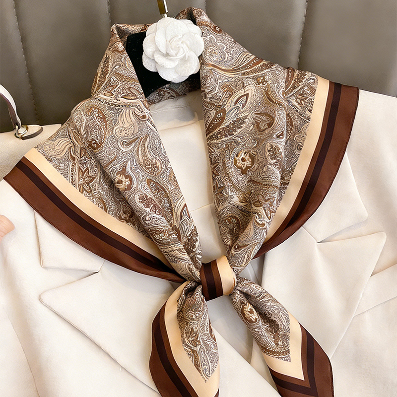 Luxury Women Silk Square Scarf - Luxury Bags Expensive recension och pris