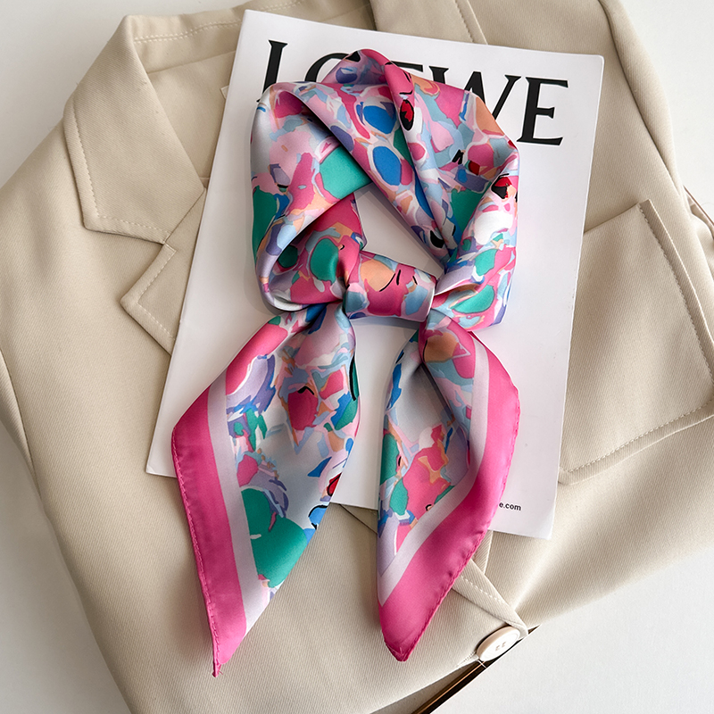 Luxury Floral Print Square Sil - Luxury Bags Expensive recension och pris