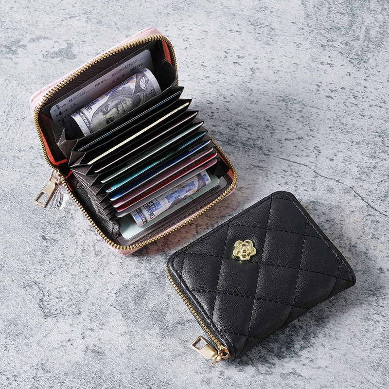 New Europe and the United Stat - Luxury Bags Europe recension och pris