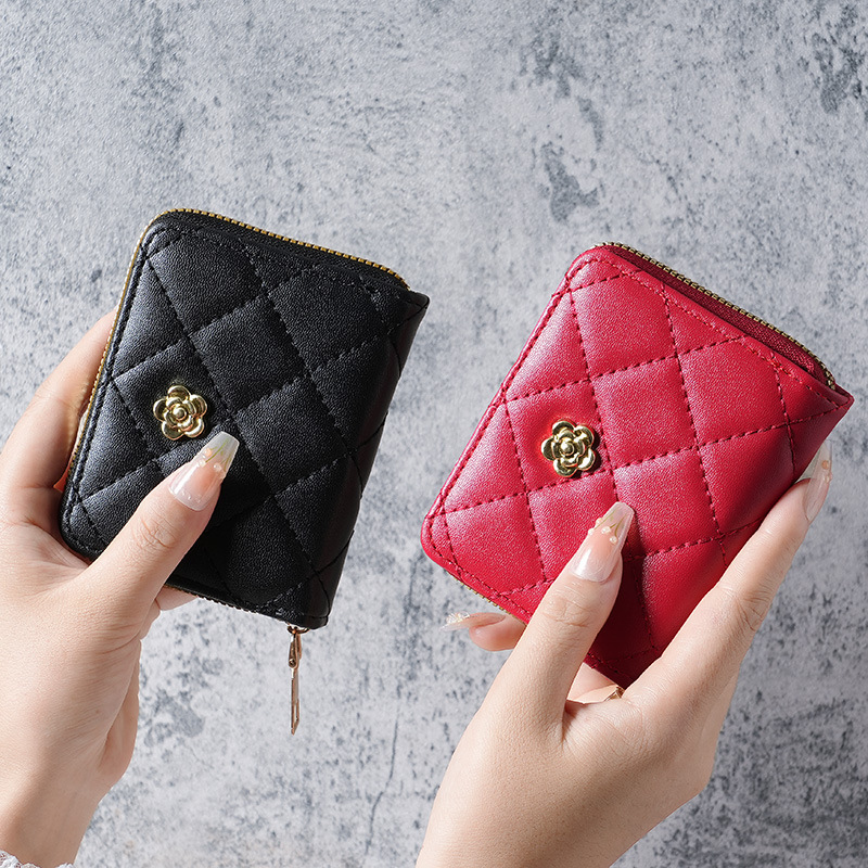 New Europe and the United Stat - Luxury Bags Europe recension och pris